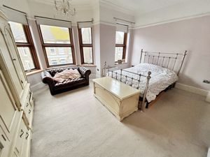 Bedroom- click for photo gallery
